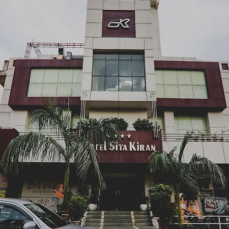 Hotel Sita Kiran Барелі Екстер'єр фото