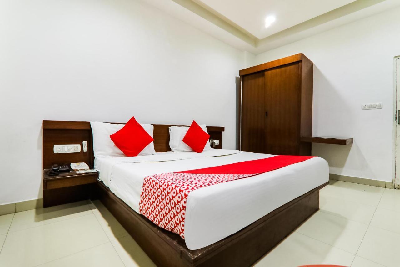 Hotel Sita Kiran Барелі Екстер'єр фото