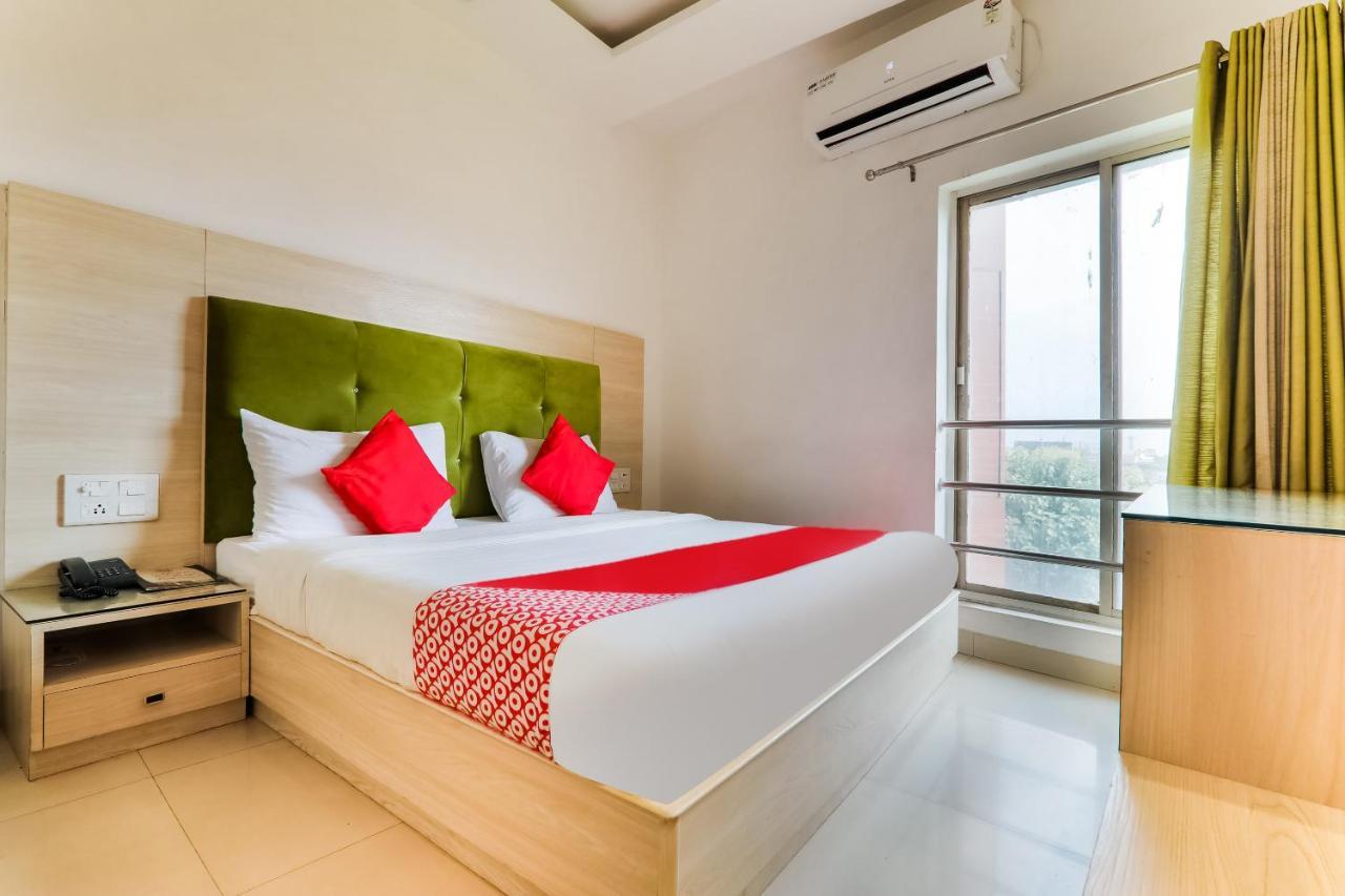 Hotel Sita Kiran Барелі Екстер'єр фото