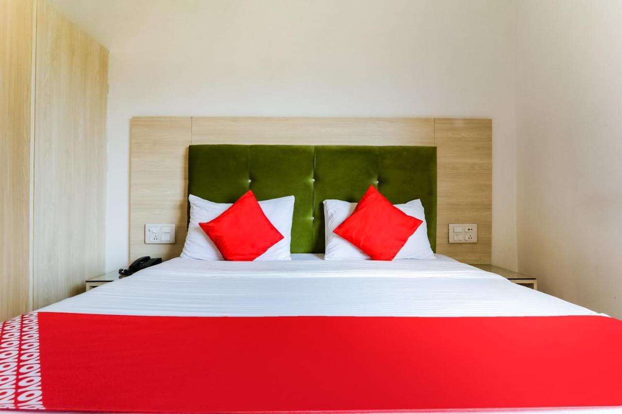 Hotel Sita Kiran Барелі Екстер'єр фото