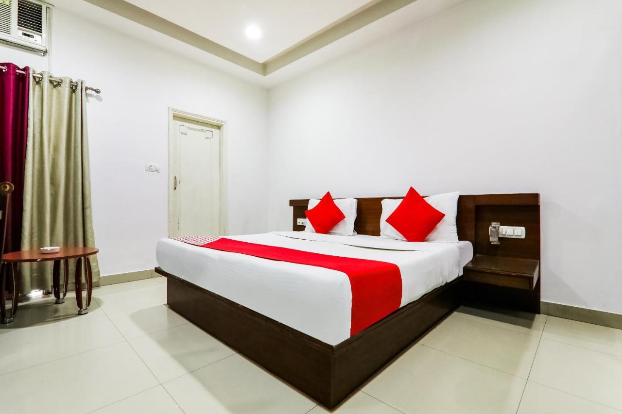 Hotel Sita Kiran Барелі Екстер'єр фото