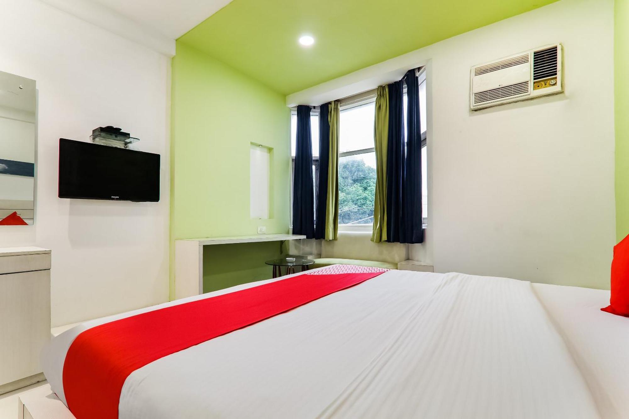 Hotel Sita Kiran Барелі Екстер'єр фото