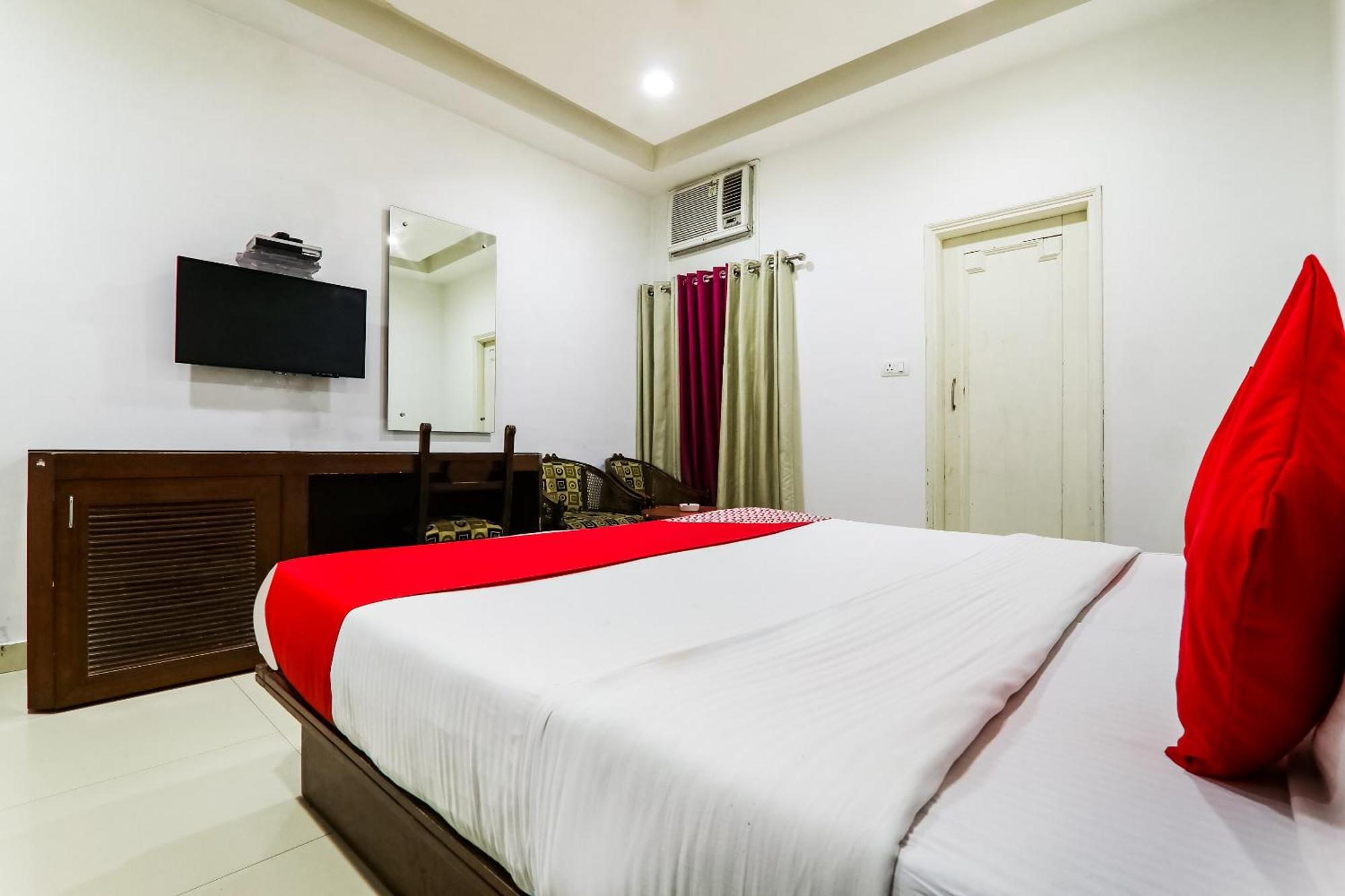 Hotel Sita Kiran Барелі Екстер'єр фото
