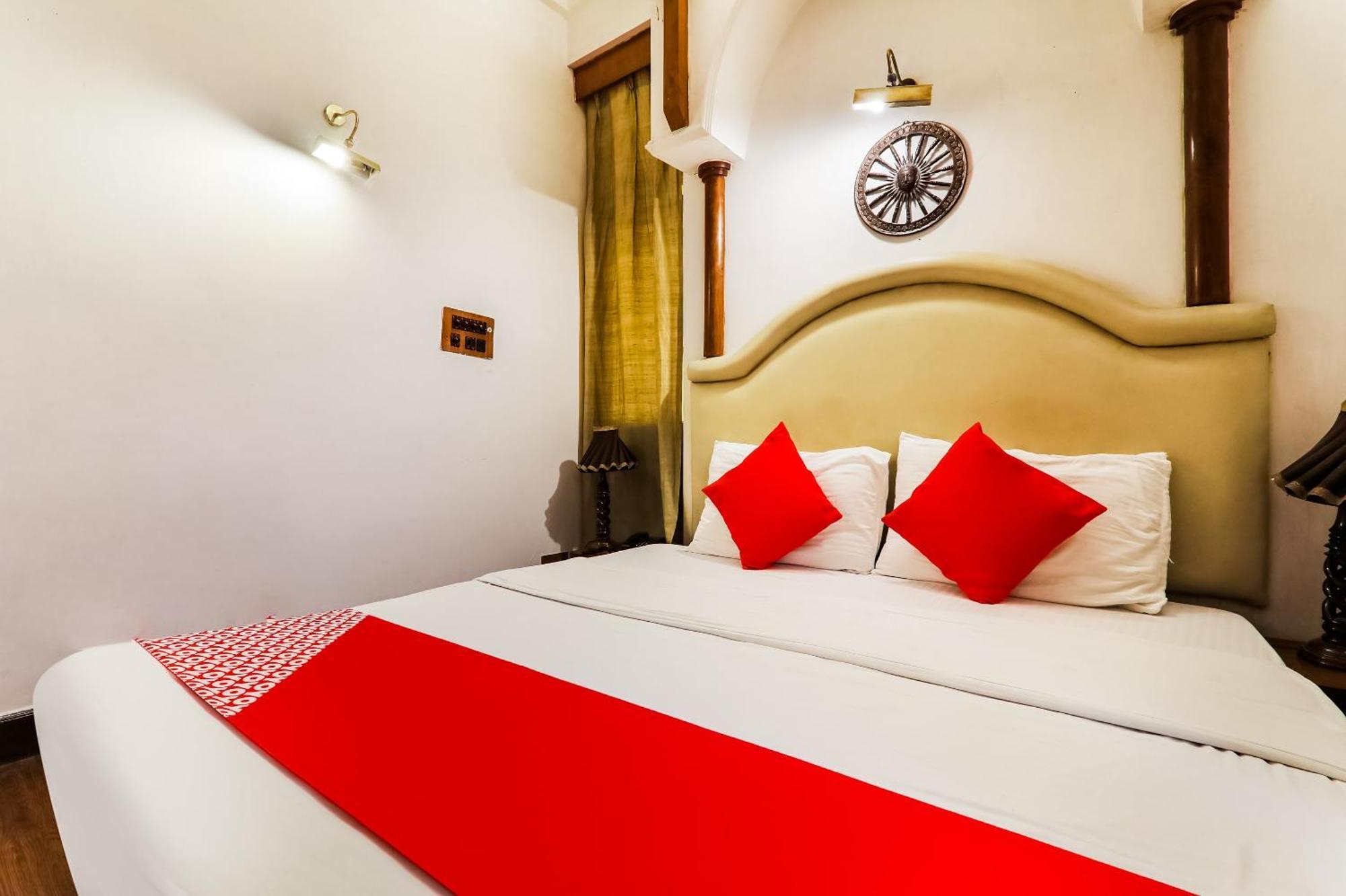 Hotel Sita Kiran Барелі Екстер'єр фото