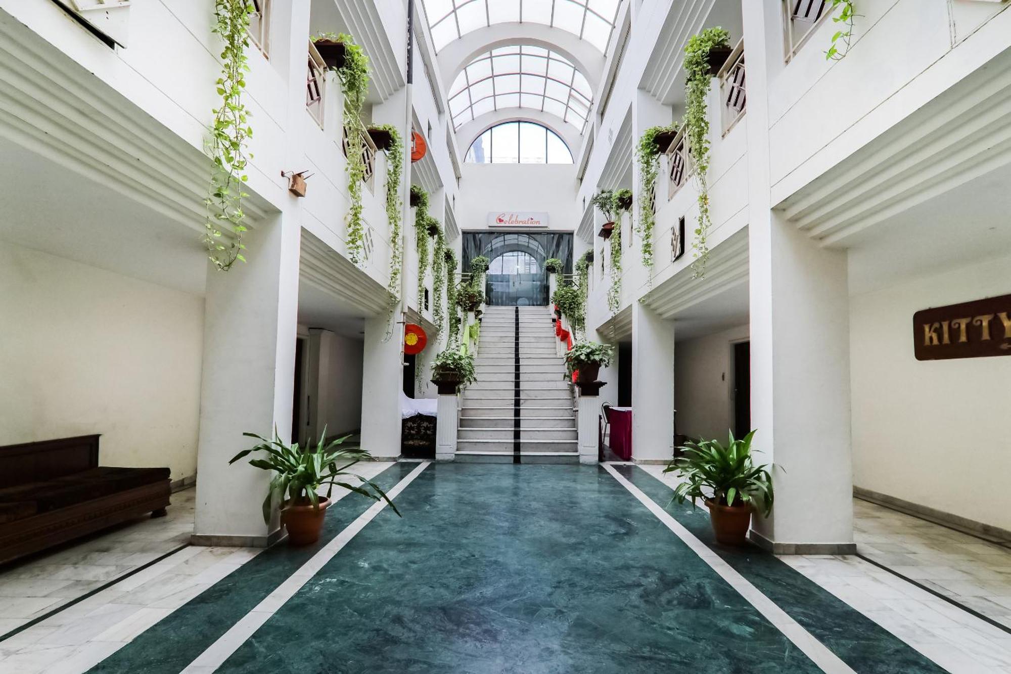 Hotel Sita Kiran Барелі Екстер'єр фото